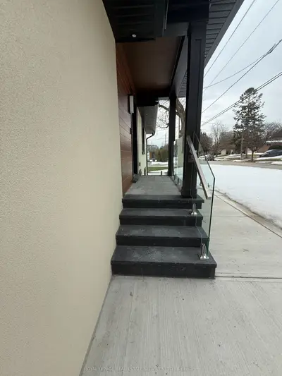 2101 Ian Avenue E Basement, Mississauga, On L5a 1c4