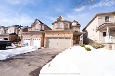717 Salinger Court, Mississauga, On L5w 1l4