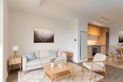 1660 Bloor Street W 603, Toronto W02, ON M6P 0C6