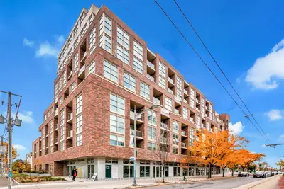 1787 St Clair Avenue W 621, Toronto W03, On M6n 1j6