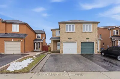 5487 Cosmic Crescent Lower, Mississauga, On L4z 3r8