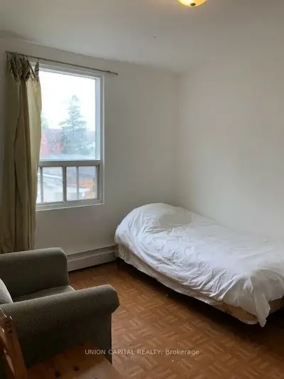 2015 Davenport Road 2, Toronto, On M6n 1c5