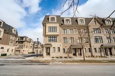 2119 Lillykin Street 8, Oakville, ON L6H 8A5