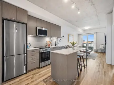 1808 St Clair Avenue 403, Toronto W03, On M6n 0c1