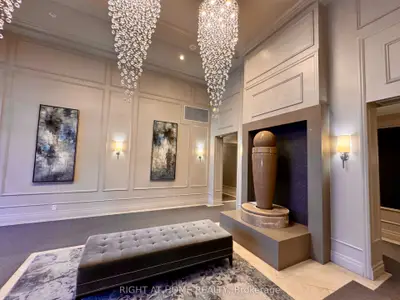 38 Fontenay Court, Toronto W08, On M9a 5h5