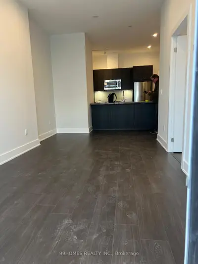 4130 Parkside Village Drive PH07, Mississauga, ON L5B 3M8