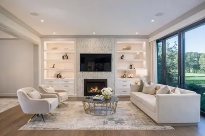 4 Braywin Drive, Toronto, On M9p 2p1