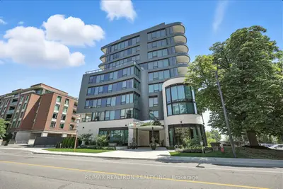 55 Port Street E 102, Mississauga, ON L5A 4P3