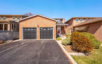 2113 Folkway Drive, Mississauga, On L5l 3g3