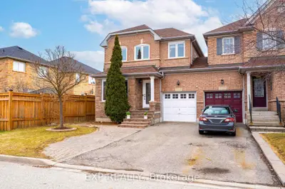 3125 Caulfield Crescent, Mississauga, ON L5M 6J8
