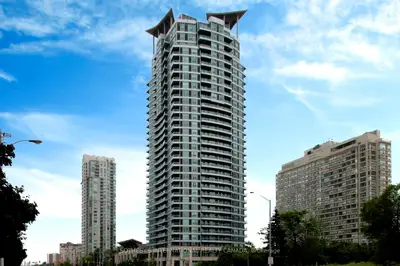 1 Elm Drive 2001, Mississauga, ON L5B 3C2