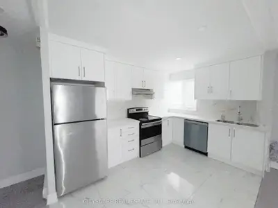 1055 Dundas Street E 192, Mississauga, ON L4Y 3X6