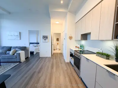 3883 Quartz Road 2505, Mississauga, On L5b 0m4