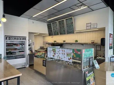 330 Dundas Street E, Oakville, On L6h 6z9