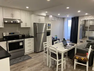 3158 Baytree Court Lower, Mississauga, On L5n 7p1