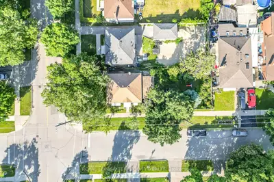249 Gamma Street, Toronto W06, On M8w 4g7