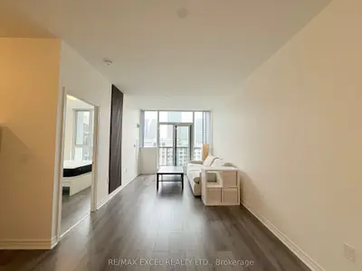349 Rathburn Road W Ph208, Mississauga, On L5b 0g9