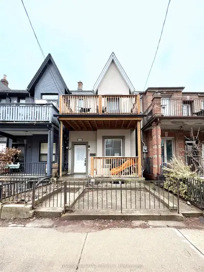 16 Symington Avenue Main, Toronto W02, ON M6P 3W1