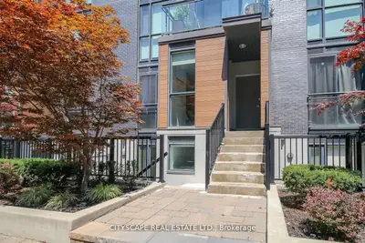 57 Macaulay Avenue TH - 802, Toronto W02, ON M6P 3P5