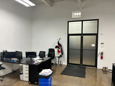 2770 Dufferin Street 104, Toronto W04, On M6b 3r7