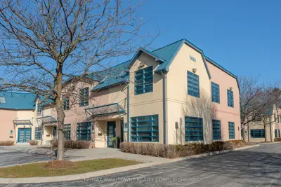 1464 Cornwall Road 1, Oakville, On L6j 7w5