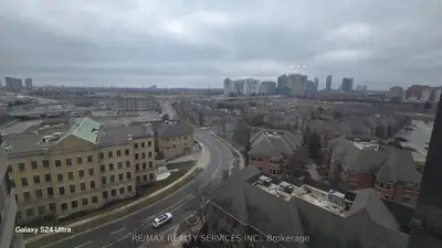 4235 Sherwoodtowne Boulevard 1210, Mississauga, On L4z 1w3