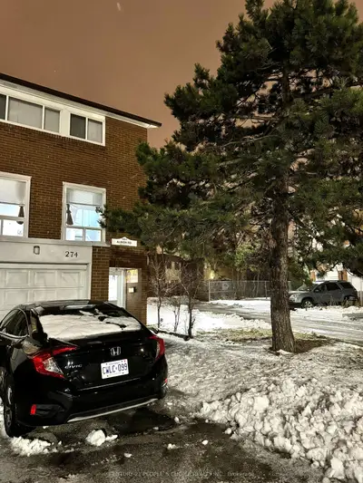 1601 Albion Road 274, Toronto W10, On M9v 1b6