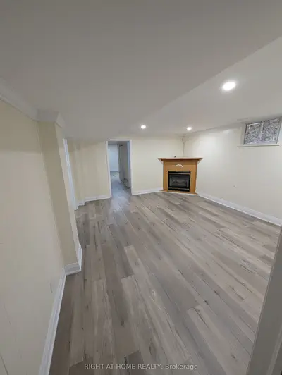 3263 Cawthra Road, Mississauga, On L5a 2x4