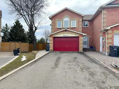 5014 Rundle Court, Mississauga, ON L5M 4A3