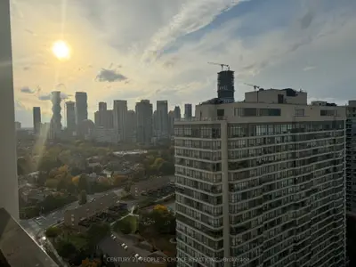 30 Elm Drive W 2001, Mississauga, On L5b 0n6