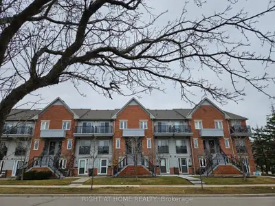 4620 Guildwood Way 15, Mississauga, ON L5R 4H5