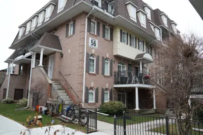 56 Sidney Belsey Crescent 308, Toronto W04, On M6m 2j2