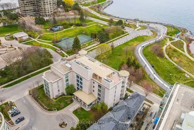 80 Palace Pier Court Ph502, Toronto, On M8v 4c1