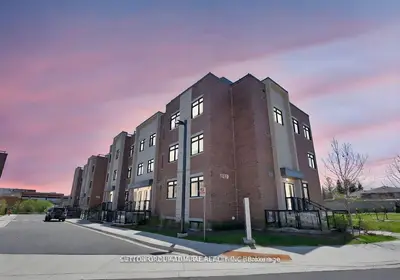 1062 Douglas Mccurdy Common, Mississauga, ON L5G 0C6