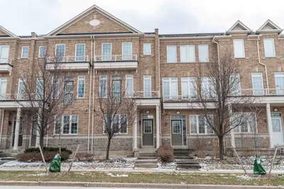 7248 Triumph Lane, Mississauga, ON L5N 0C5