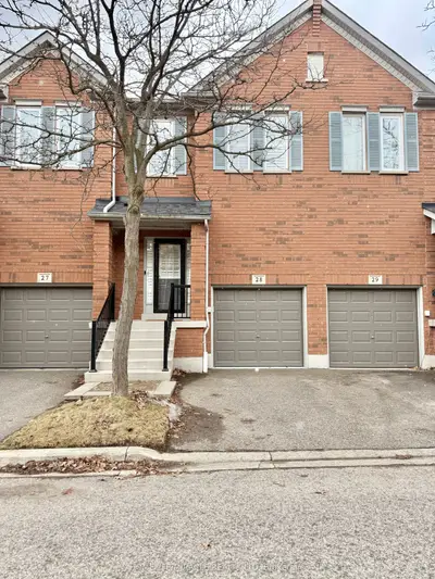 5530 Glen Erin Drive #28, Mississauga, ON L5M 6E8