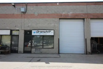 1095 Strathy Avenue 15, Mississauga, On L5e 2k1
