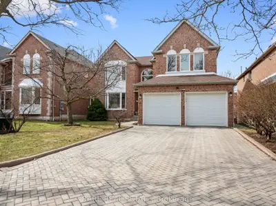 5850 Fieldon Road, Mississauga, ON L5M 5K3