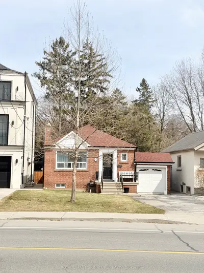 67 South Kingsway, Toronto W01, ON, M6S 3T4