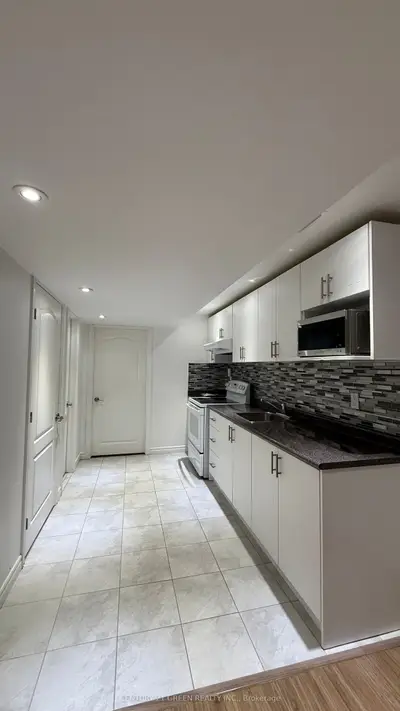 3243 Stoney Crescent Basement, Mississauga, ON L5M 0V4