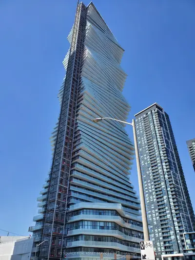 3900 Confederation Parkway 3301, Mississauga, ON L5B 0M3