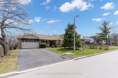 1252 Lakeview Drive, Oakville, On L6h 2m8