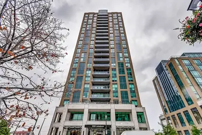 2060 Lakeshore Road 305, Burlington, On L7s 1a3