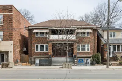 153A Jane Street, Toronto W02, ON M6S 3Y8