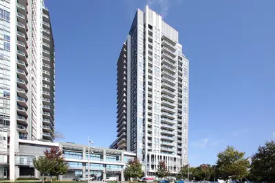 17 Zorra Street 1802, Toronto W08, ON M8Z 0C8