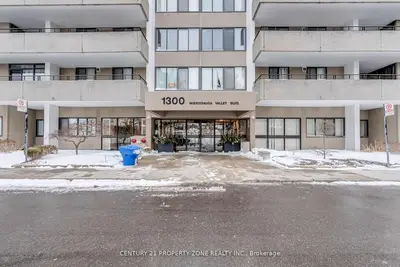 1300 Mississauga Valley Boulevard 1007, Mississauga, On L5a 3s8