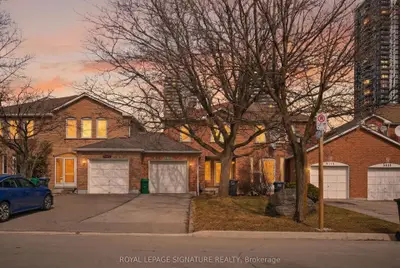 5115 Salishan Circle, Mississauga, ON L5R 3E8