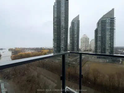 2220 Lake Shore Boulevard W 1109, Toronto W06, ON M8V 0C1