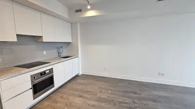 2 Erskine Road 2401, Mississauga, ON L5B 0S1