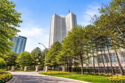3650 Kaneff Crescent 2201, Mississauga, On L5a 4a1